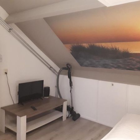 Studio Vlak Bij Het Strand Petten Exterior foto